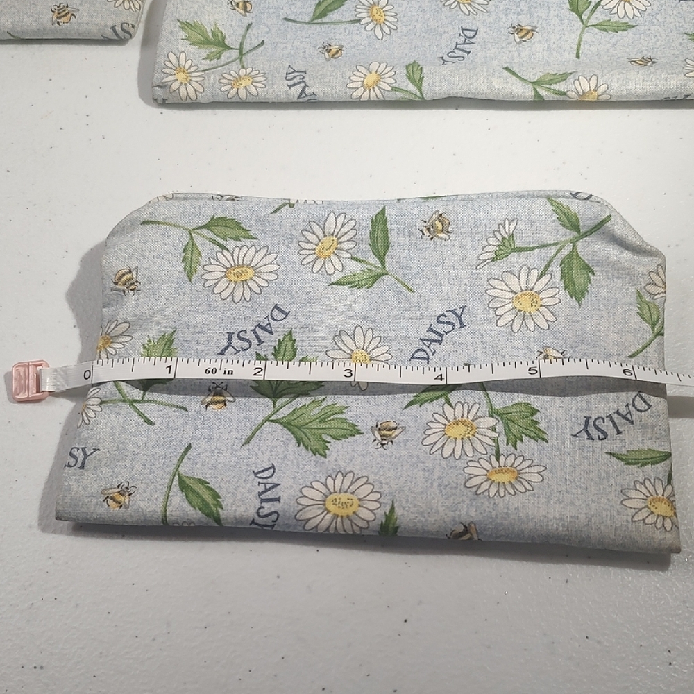 Longaberger Set Of 3 Make Up/Cosmetic Bags In Daisy Fabric - Picture 4 of 11